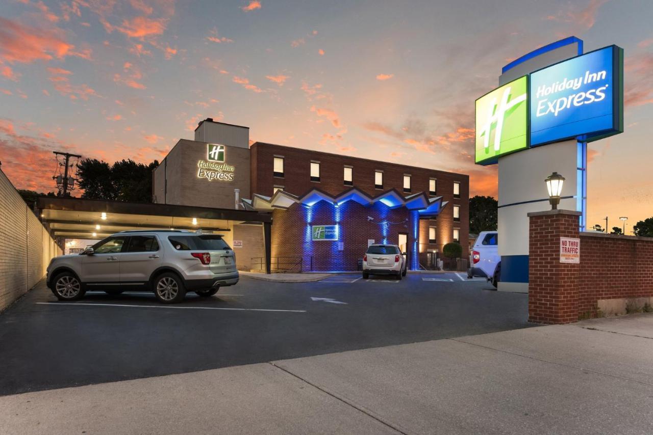 Holiday Inn Express - Columbus Downtown By Ihg Экстерьер фото