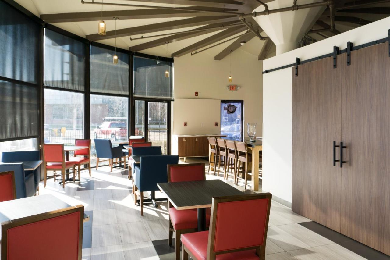 Holiday Inn Express - Columbus Downtown By Ihg Экстерьер фото